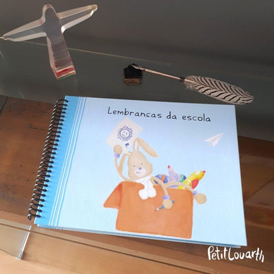 Livro das Lembranças da escola coelho azul